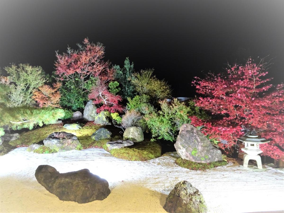 Onsen & Garden -Asante Inn- Hakone Buitenkant foto